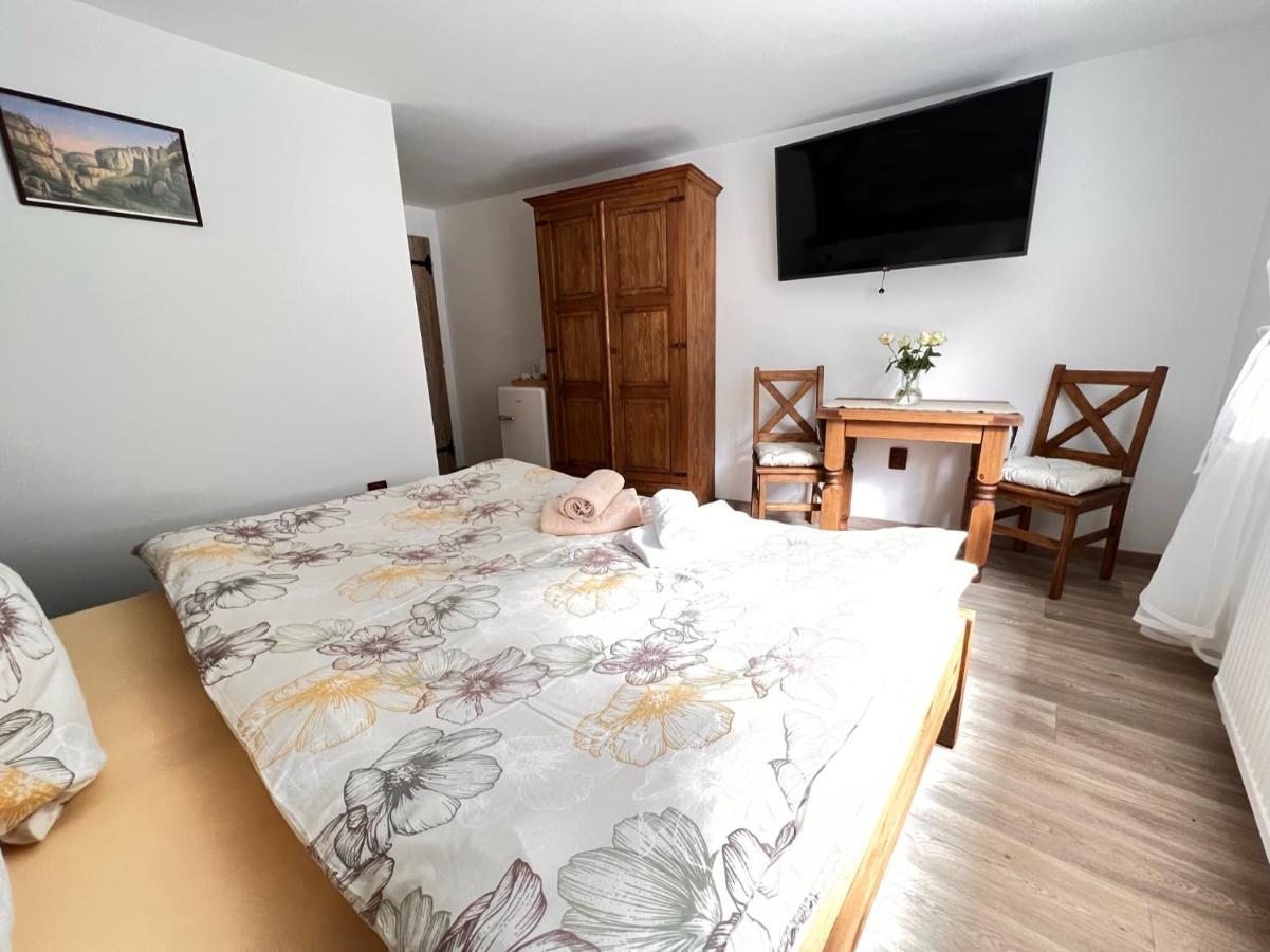 Pension Pod Skalou Hrensko Luaran gambar
